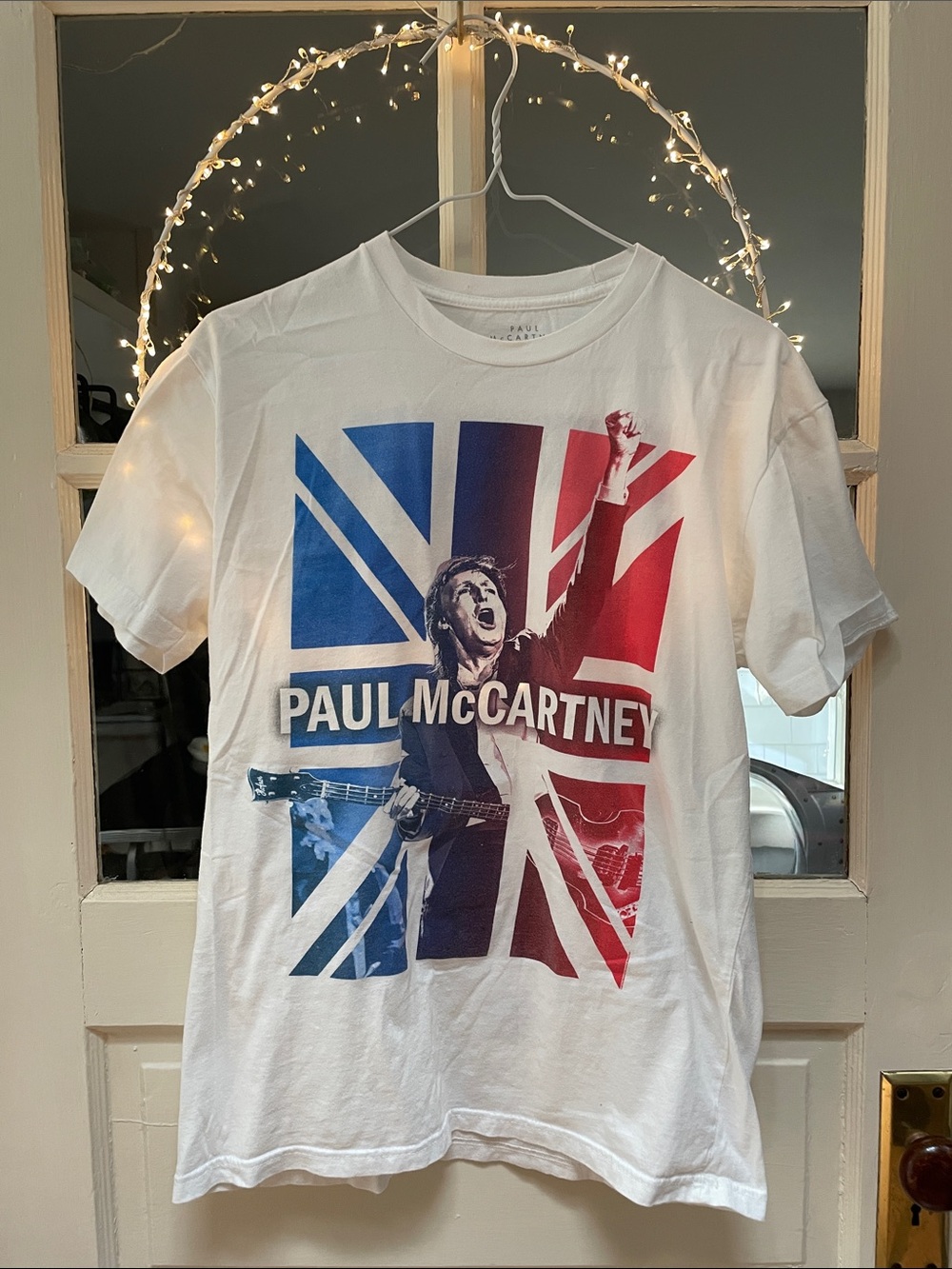 Paul McCartney White Tour T-Shirt 2017 Medium Blue & Red Union Jack Flag